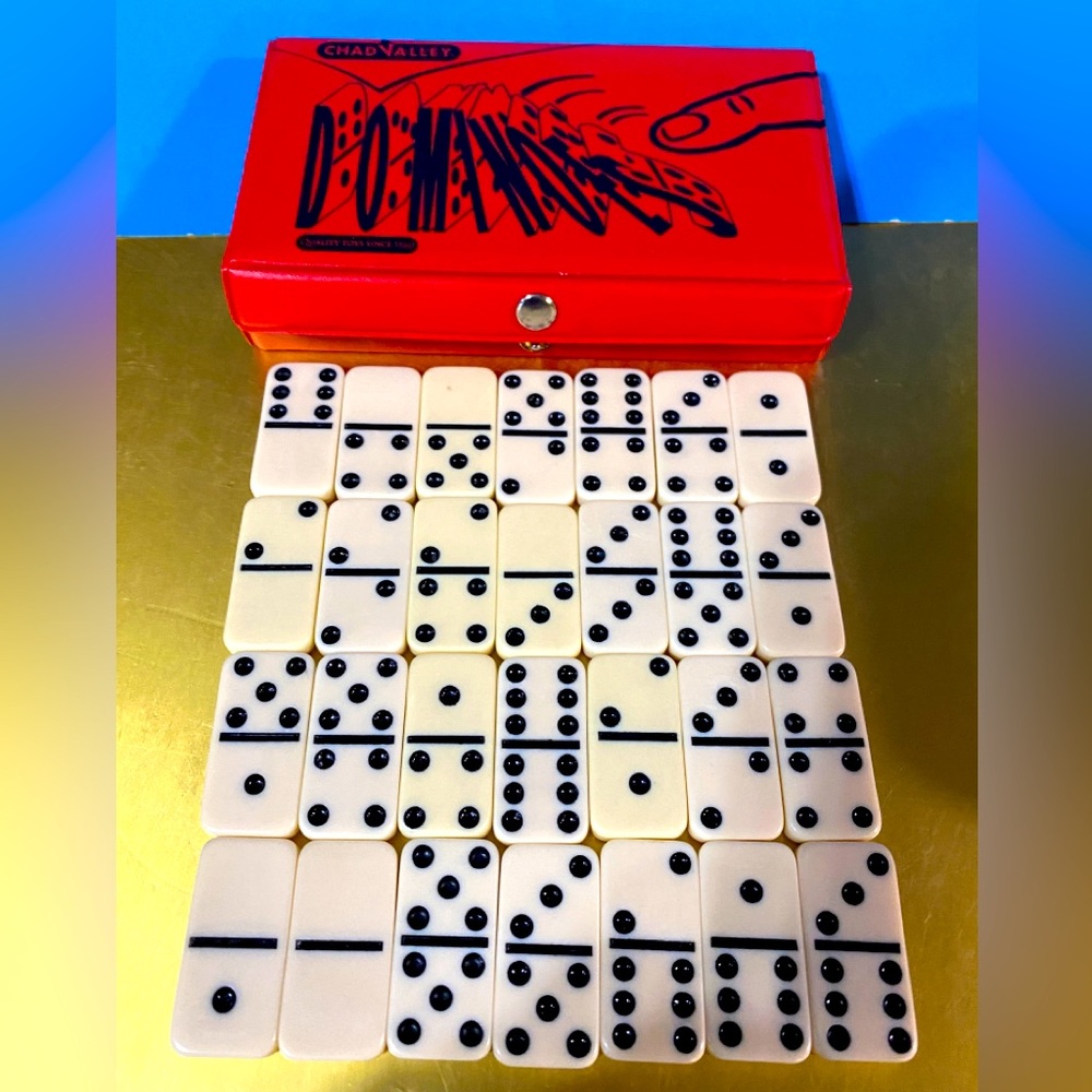 CHAD VALLEY VINTAGE DOMINOES TRAVEL PLAYING GAME 28 PIECE SET w/ RED VINYL CASE